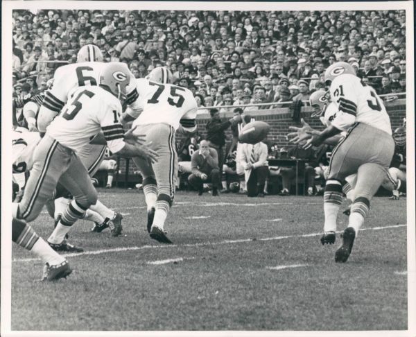 1960s Green Bay Packers Sweep In Motion Type 1 8" x 10" Photo - Vernon J. Biever