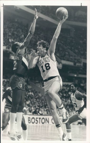 1980 Dave Cowens Boston Celtics "The Sporting News Collectin Archives" Original Type 1 Photo (Sporting News Collection Hologram/MEARS Type 1 Photo LOA)