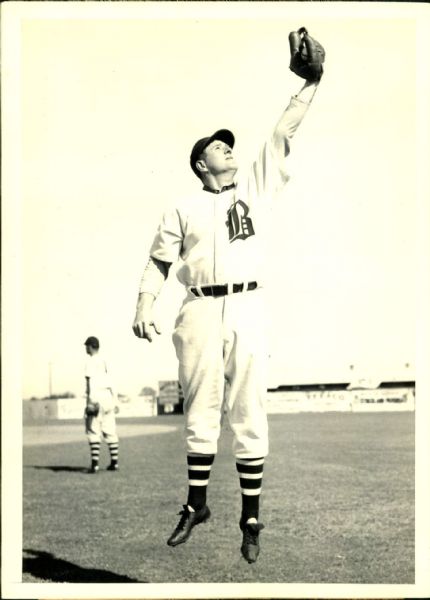 1942 Frank Demaree Boston Braves "The Sporting News Collection Archives" Original 7" x 9.5" Photo (Sporting News Collection Hologram/MEARS Photo LOA)