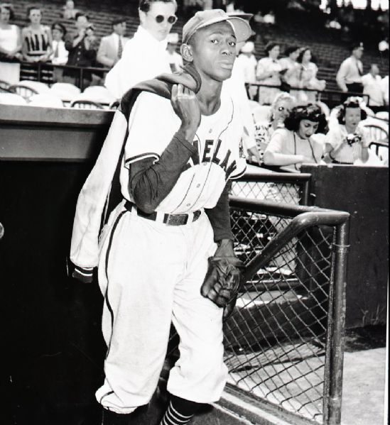 1948 Satchel Paige Cleveland Indians "The Sporting News" Original 3.25" x 3.5" Black And White Negative (The Sporting News Collection/MEARS Auction LOA) 