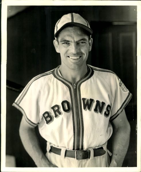 1935-45 circa Don Gutteridge St. Louis Browns "The Sporting News Collection Archives" Original 8" x 10" Photo (Sporting News Collection Hologram/MEARS Photo LOA)