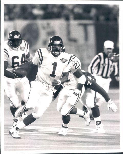 1994-95 Warren Moon Minnesota Vikings "The Sporting News Collection Archives" Original 8" x 10" Photo (Sporting News Collection Hologram/MEARS Photo LOA) - Lot of 11