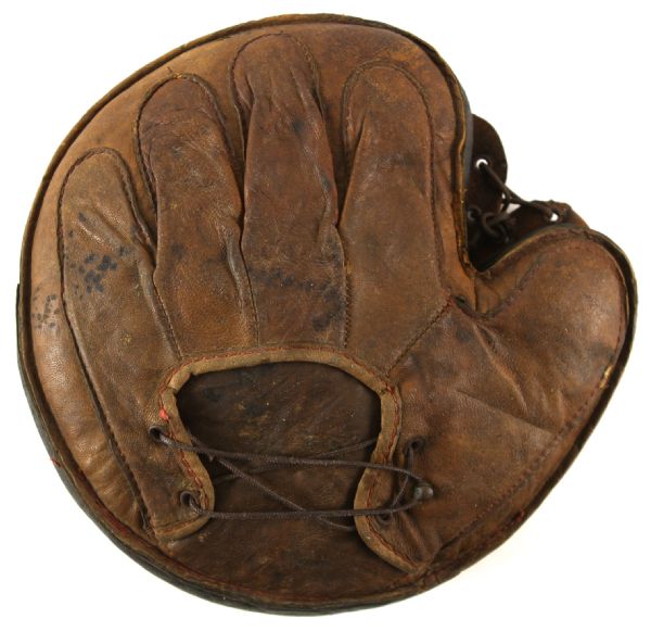 1900s early Grommet Back Catchers Mitt