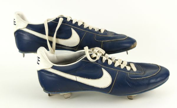 1980s Milwaukee Brewers Nike Blue & White Game Worn Baseball Cleats - Unknown player