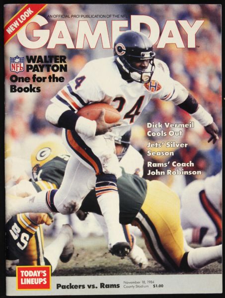 1984 (November 18) Green Bay Packers Chicago Bears Milwaukee County Stadium Game Program w/ Walter Payton Cover