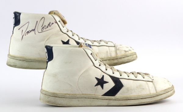 1982-83 Dave Cowens Milwaukee Bucks Signed Game Worn Converse Sneakers (MEARS LOA)