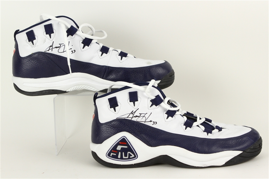 1995 circa Grant Hill Detroit Pistons Signed Game Worn Fila Sneakers (MEARS LOA/JSA)