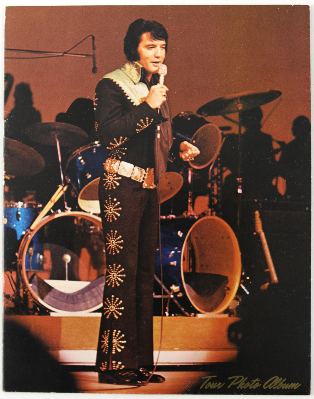 Lot Detail - 1971-1972 Elvis Presley Concert Tour Photo Album