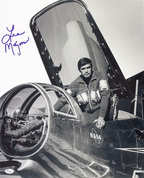 1974-1978 Lee Majors Six Million Dollar Man (pilot) Signed LE 16x20 B&W Photo (JSA)