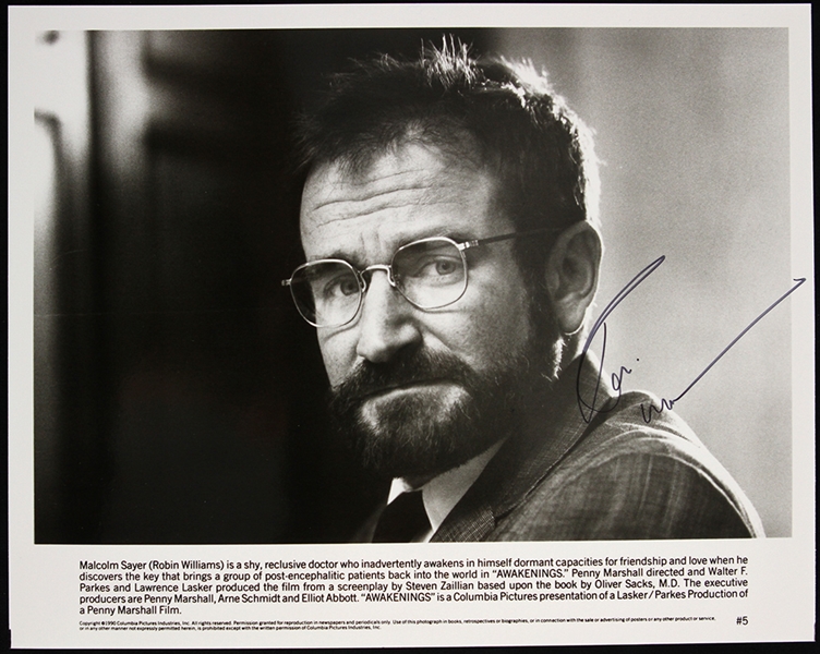 Robin Williams 8"x 10" Signed Photo (JSA)