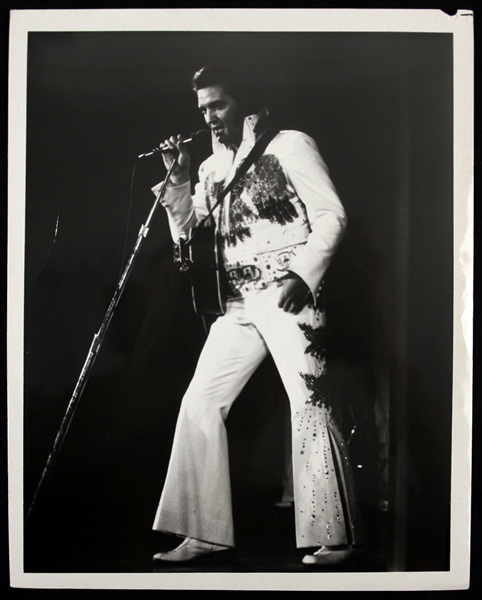 1977 Elvis Presley King of Rock N Roll 8" x 10" CBS "Elvis In Concert" Promo Photo