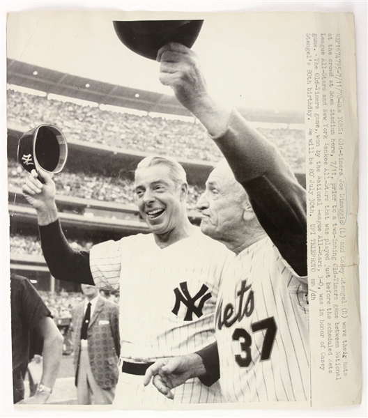 1970 Joe DiMaggio Casey Stengel New York Yankees/Mets 8.5" x 9.75" Wire Photo