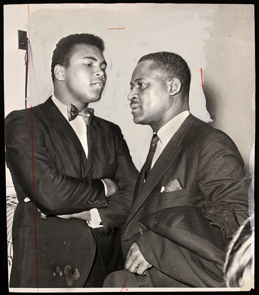 1966 Muhammad Ali World Heavyweight Champion 8.5" x 10" Original Photo