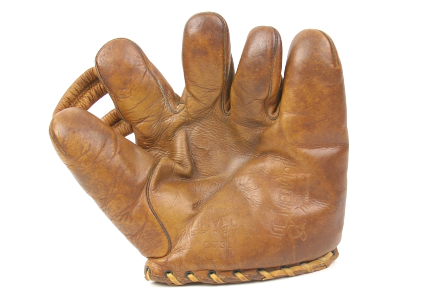 1930s-40s Joe "Ducky" Medwick St. Louis Cardinals/Browns Devaga Split Finger Store Model Fielders Mitt 