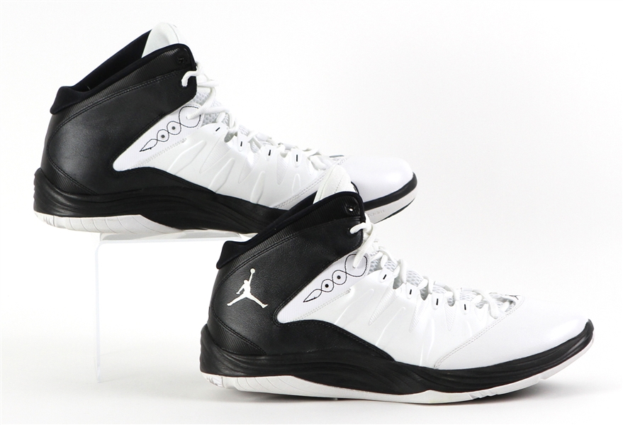 2013-14 Joe Johnson Brooklyn Nets Game Worn Jordan Sneakers (MEARS LOA/Steiner)