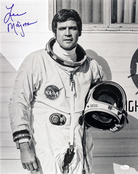 1974-1978 Lee Majors Six Million Dollar Man (astronaut) Signed LE 16x20 B&W Photo (JSA)