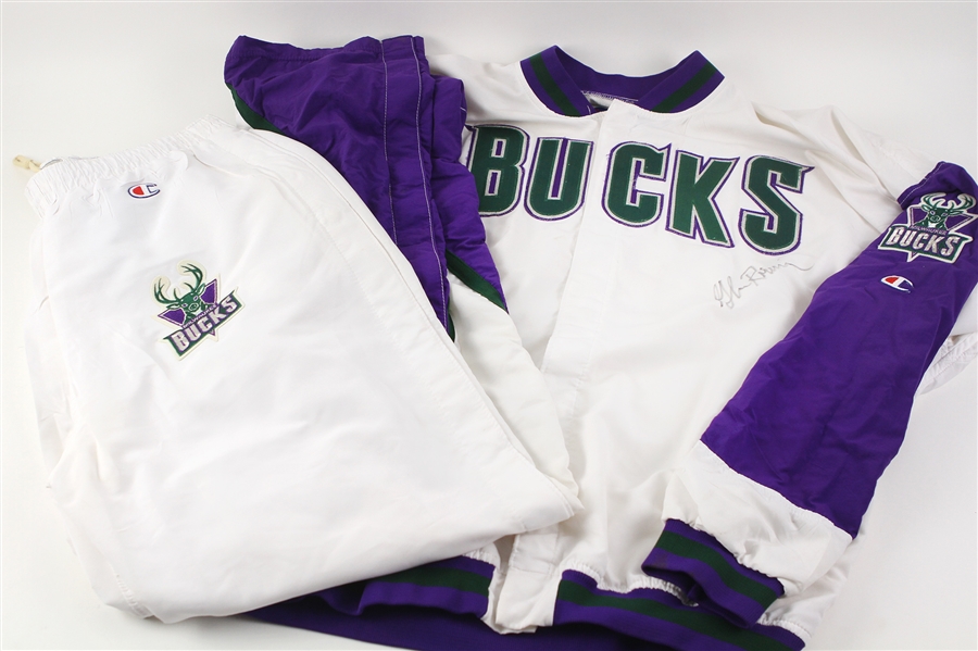 1994-95 Glenn Robinson Milwaukee Bucks Signed Game Worn Warmup Suit (MEARS LOA/JSA) Rookie Season