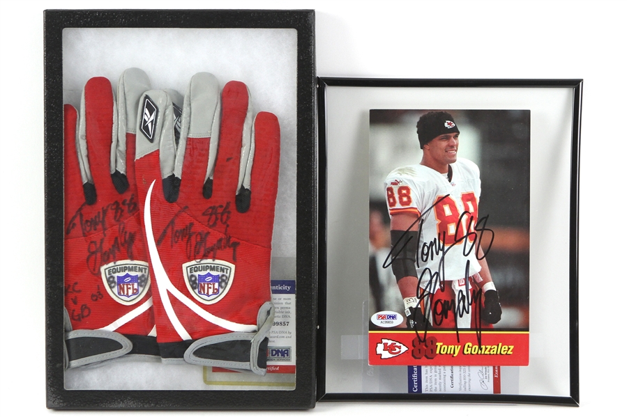 2003 (October 12) Tony Gonzalez Kansas City Chiefs Signed Game Worn Receiver Gloves & Signed Photo - Lot of 2 (MEARS LOA & PSA/DNA) 