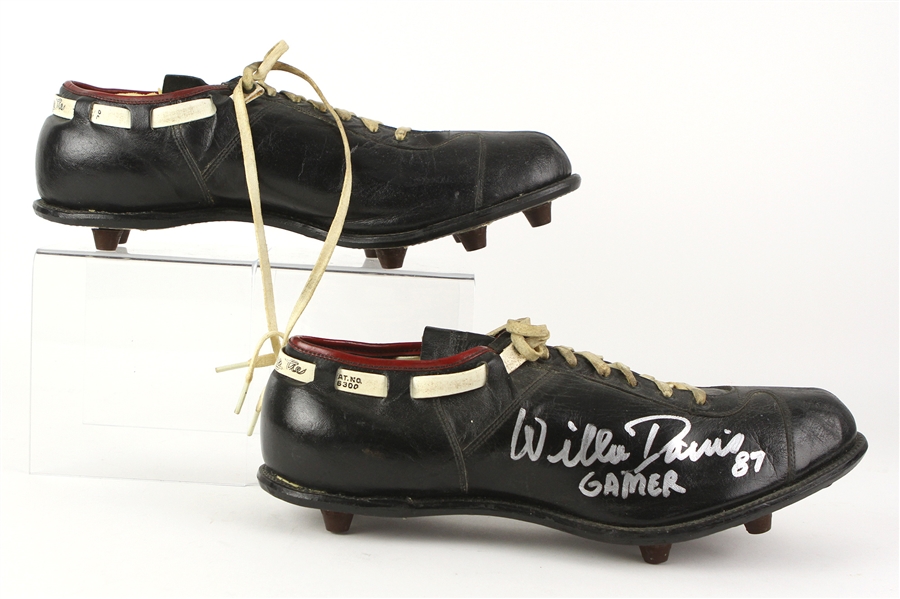 1960s Willie Davis Green Bay Packers Signed Riddell Game Worn Cleats (MEARS LOA/JSA)