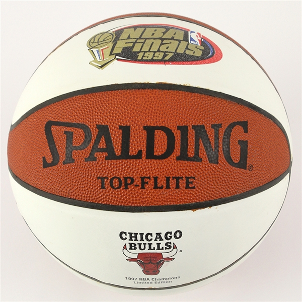 1997 Chicago Bulls NBA Champions Commemorative Spalding Basketball 