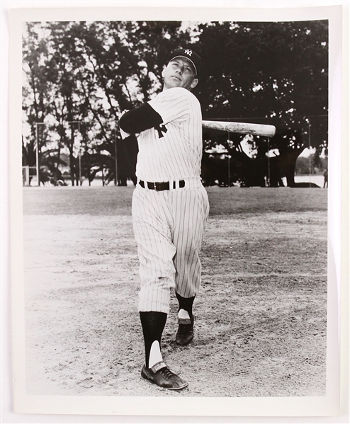 1951-1968 Mickey Mantle New York Yankess 8"x 10" B&W Photo