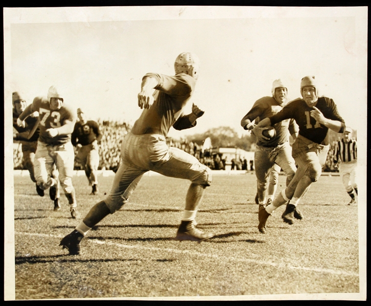 1938-42 Cecil Isbell Green Bay Packers 8" x 10" Original Photograph
