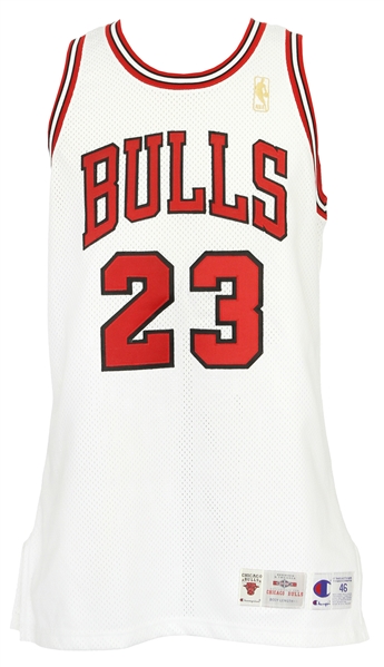 1996-97 Michael Jordan Chicago Bulls Home Jersey (MEARS LOA)