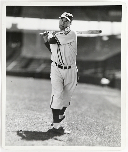 1934-1953 Phil Cavarretta Chicago Cubs Original 8"x 10" Photo