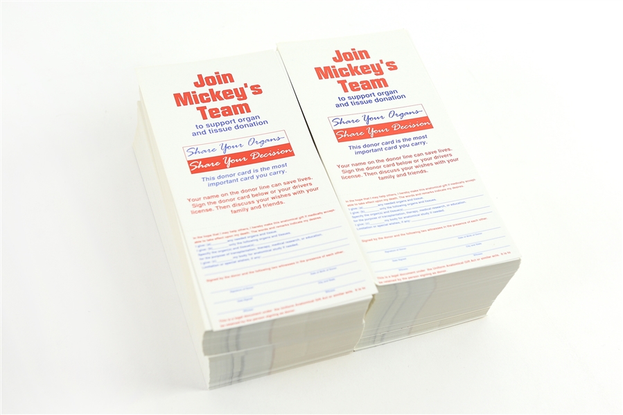 1995 Mickey Mantle New York Yankees "Join Mickeys Team" Organ Donation Cards - Lot of 200+ 