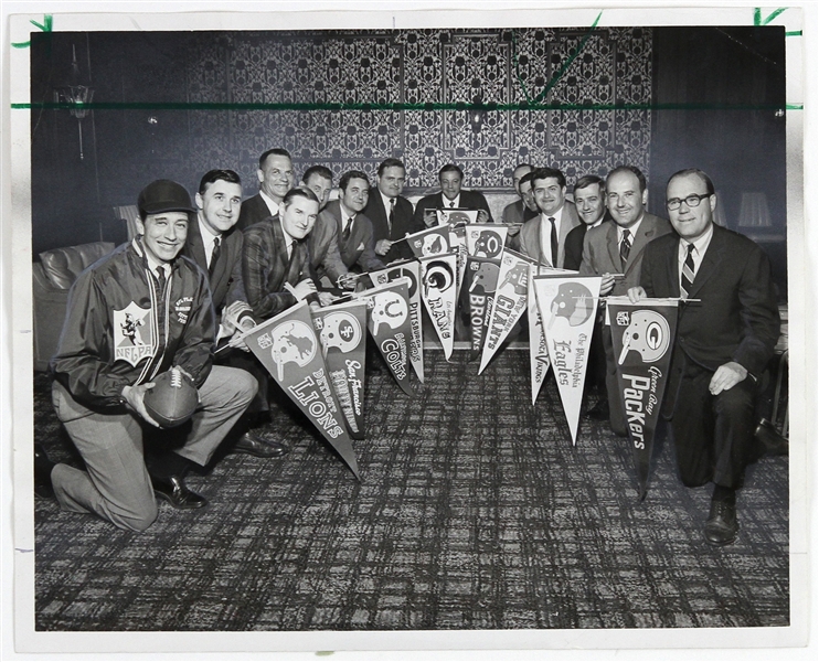 1968 National Football League Players Association 8"x 10" Original Photo w/ Henry Shapiro, James Howard, and more