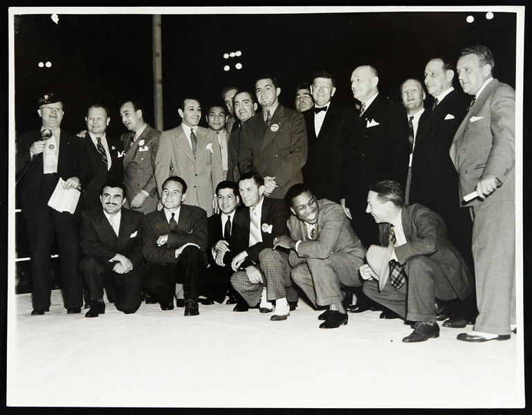 1930s Los Angeles Boxers Group Shot by Carroll w/ Braddock and many other HOFers 