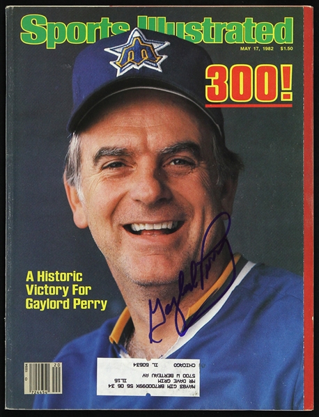 1982 Gaylord Perry Seattle Mariners Signed Sports Illustrated (JSA)