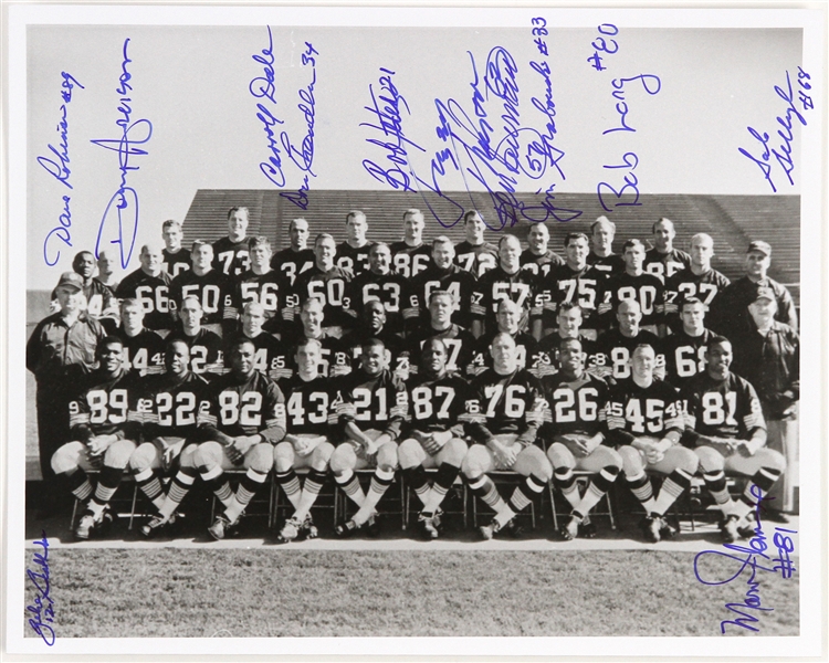 1960s Green Bay Packers Team Signed 8x10 B&W Photo (12 Autographs) JSA