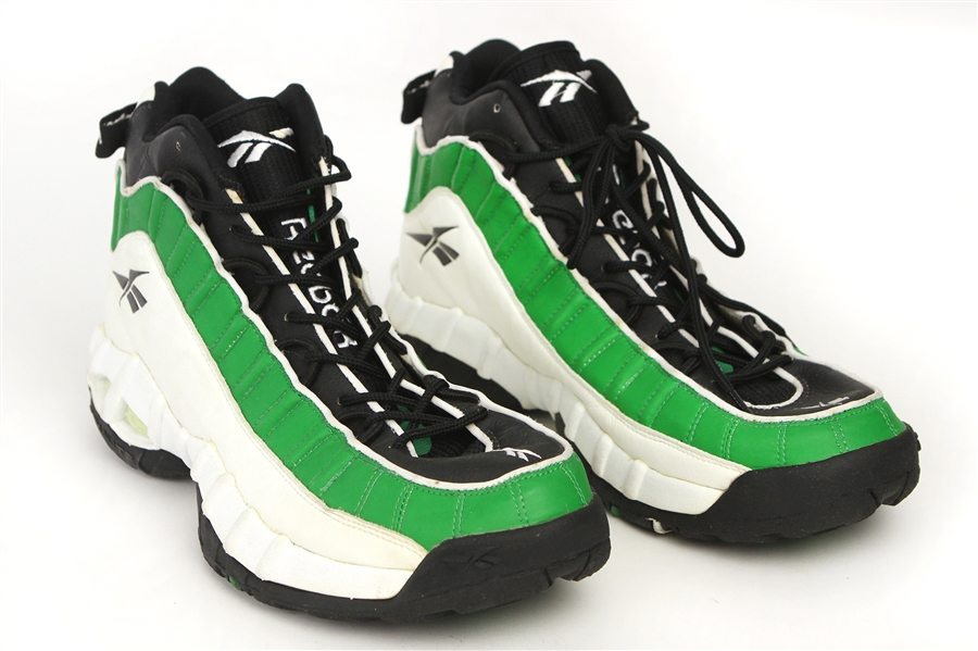 1996 William Henderson Green Bay Packers Game Worn Reebok Turf Shoes (MEARS LOA)