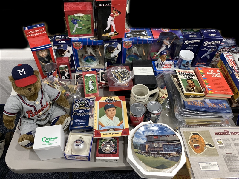 1950s-2000s Milwauke Braves / Brewers Bobble Heads, Books, Pennants, and more (Lot of 120+)
