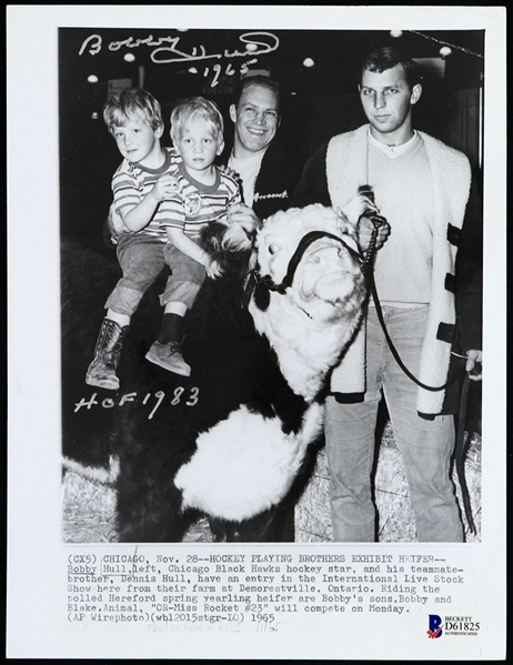 1965 Bobby Hull Chicago Blackhawks Signed 7" x 9" Wire Photo (Beckett Authentication)