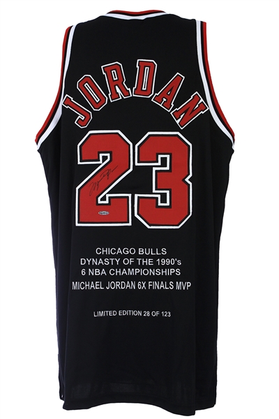 1997-98 Michael Jordan Chicago Bulls Signed Jersey (Upper Deck Authentication) 28/123