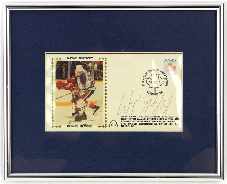 1982 Wayne Gretzky Edmonton Oilers 8.5" x 10.5" Framed Signed First Day Envelope (JSA)