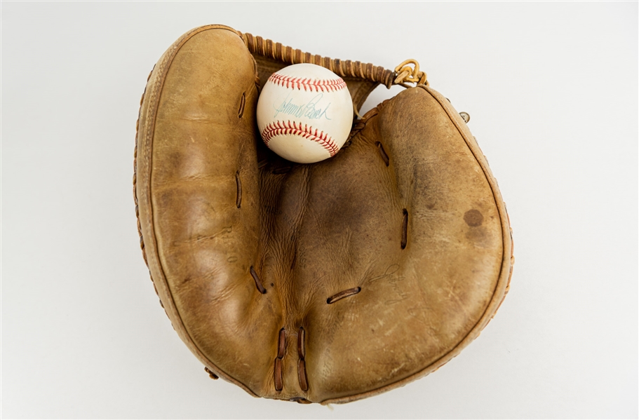 1970s-90s Johnny Bench Cincinnati Reds Store Model Rawlings Catcher Mitt & Signed ONL White Baseball (JSA)