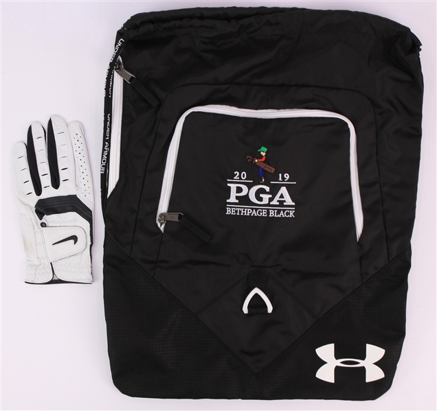 2019 Tiger Woods PGA Championship Nike Round Used Glove w/ Drawstring Backpack (MEARS LOA)