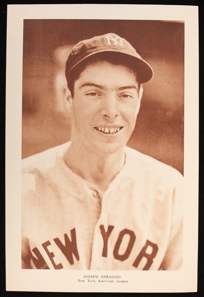 1930s-40s Joe DiMaggio New York Yankees 6.5" x 9.75" Photo