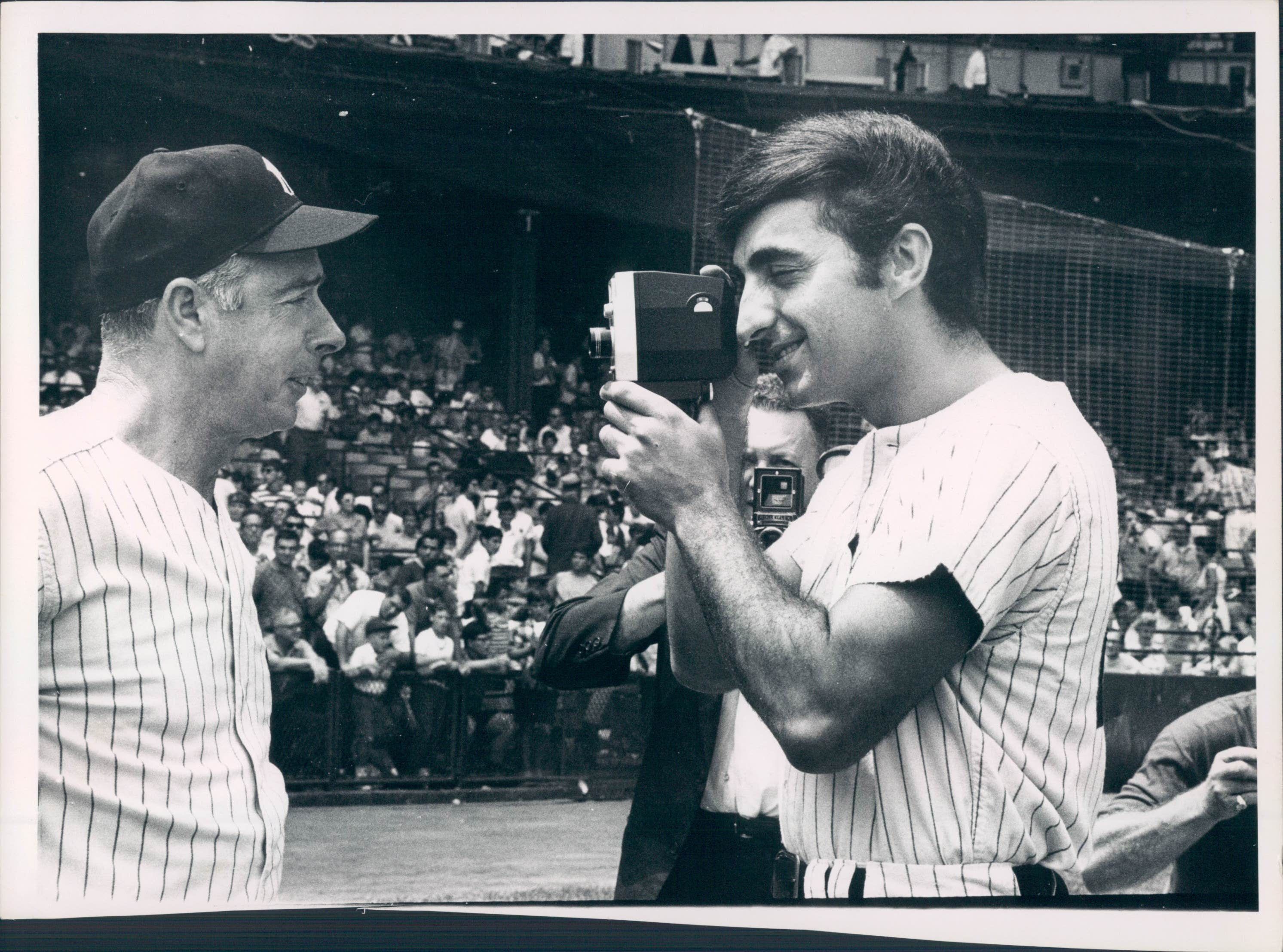 Lot Detail - 1967-72 Joe Pepitone Chicago Cubs New York Yankees The  Sporting News Collection Archives Original Photos (Sporting News  Collection Hologram/MEARS Photo LOA) - Lot of 7