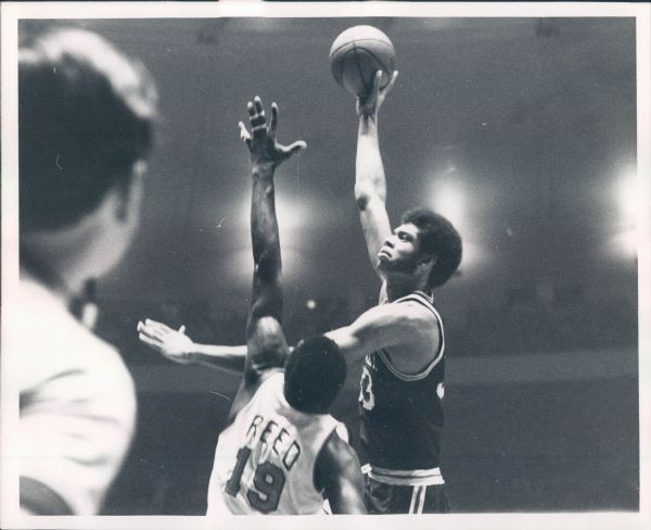 1969-70 Rookie Kareem Abdul Jabbar Lew Alcindor Milwaukee Bucks vs. Willis Reed Type 1 8" x 10" Photo SPORT Magazine Collection (MEARS Type 1 LOA)