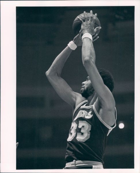 1975-85 Kareem Abdul Jabbar Los Angeles Lakers Type 1 8" x 10" Photo - Lot of 3 SPORT Magazine Collection (MEARS Type 1 LOA)