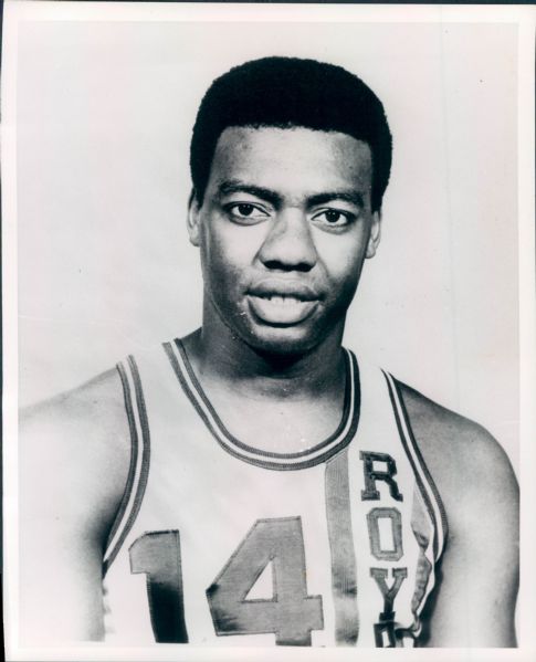 1960-70 circa Oscar Robertson Cincinnati Royals "The Sporting News Collection Archives" Original Type 1 8" x 10" Photo (Sporting News Collection Hologram/MEARS Type 1 Photo LOA)