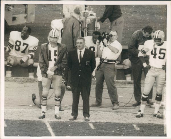 1968 Vince Lombardi Super Bowl II Green Bay Packers Type 1 8" x 10" Photo - SPORT Magazine