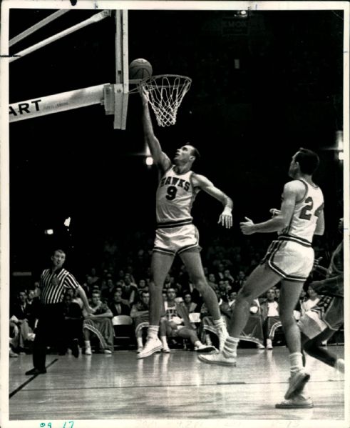 1957 Bob Pettit St. Louis Hawks "The Sporting News Collection Archives" Original Type 1 8" x 10" Photo (Sporting News Collection Hologram/MEARS Type 1 Photo LOA)