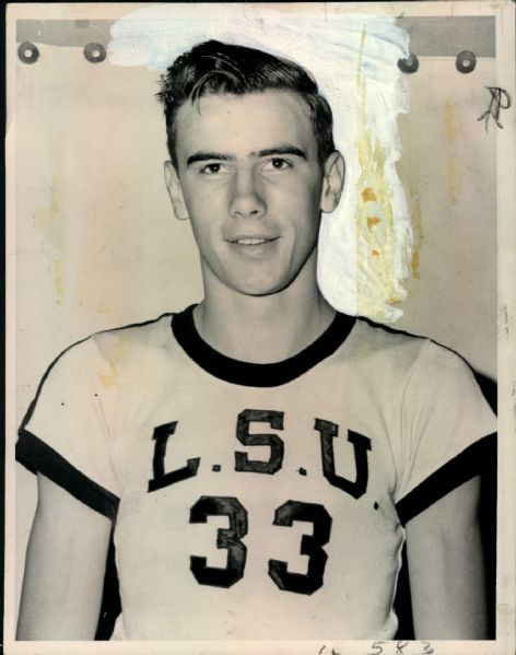 1951 Bob Pettit LSU Tigers "The Sporting News Collection Archives" Original Type 1 6.5" x 8.5" Photo (Sporting News Collection Hologram/MEARS Type 1 Photo LOA)