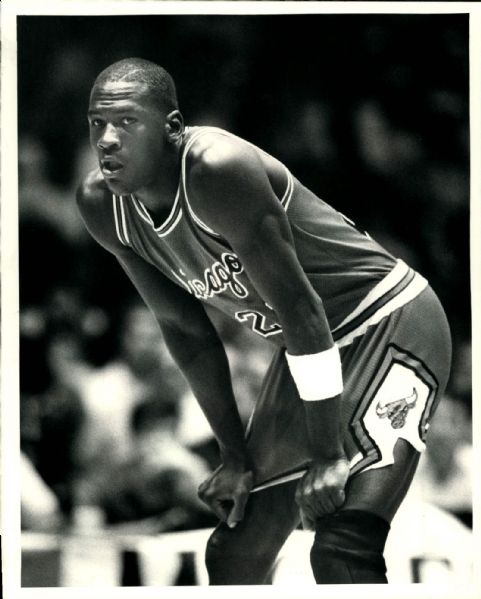 1985 Michael Jordan Chicago Bulls "The Sporting News Collection Archives" Original 8" x 10" Photo (Sporting News Collection Hologram/MEARS Photo LOA)