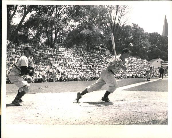 1953 Ted Kluszewski Cincinnati Reds "The Sporting News Collection Archives" Original 7" x 8.5" Photo (Sporting News Collection Hologram/MEARS Photo LOA)